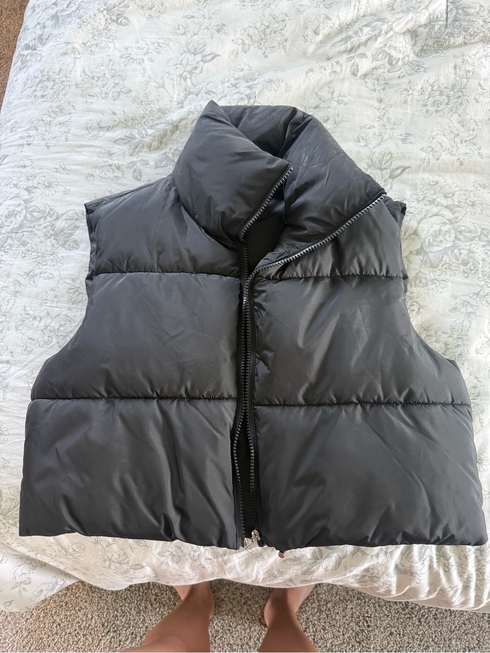 Zenana crop puffer vest